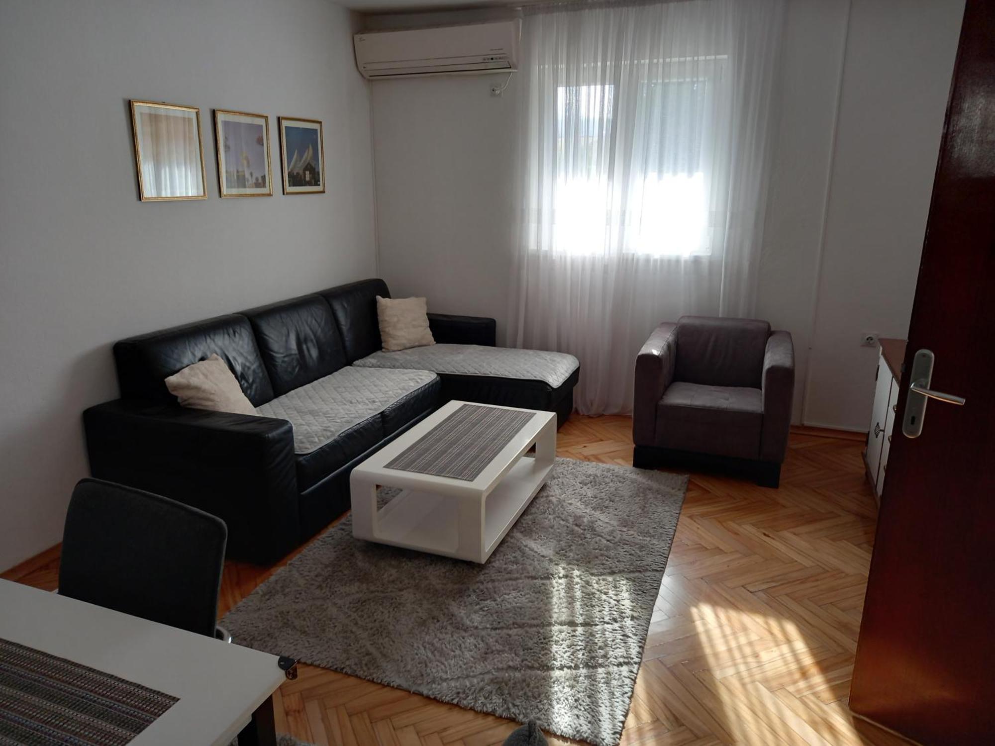Stan U Maslinama Apartman Podgorica Kültér fotó